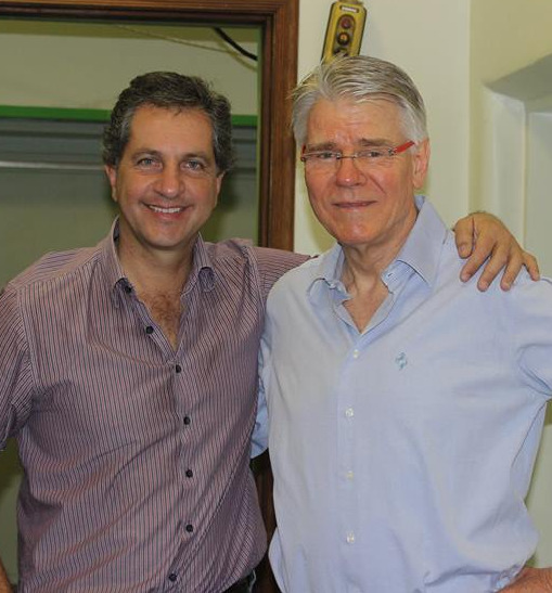 Dr. Reinaldo visitando a Provet