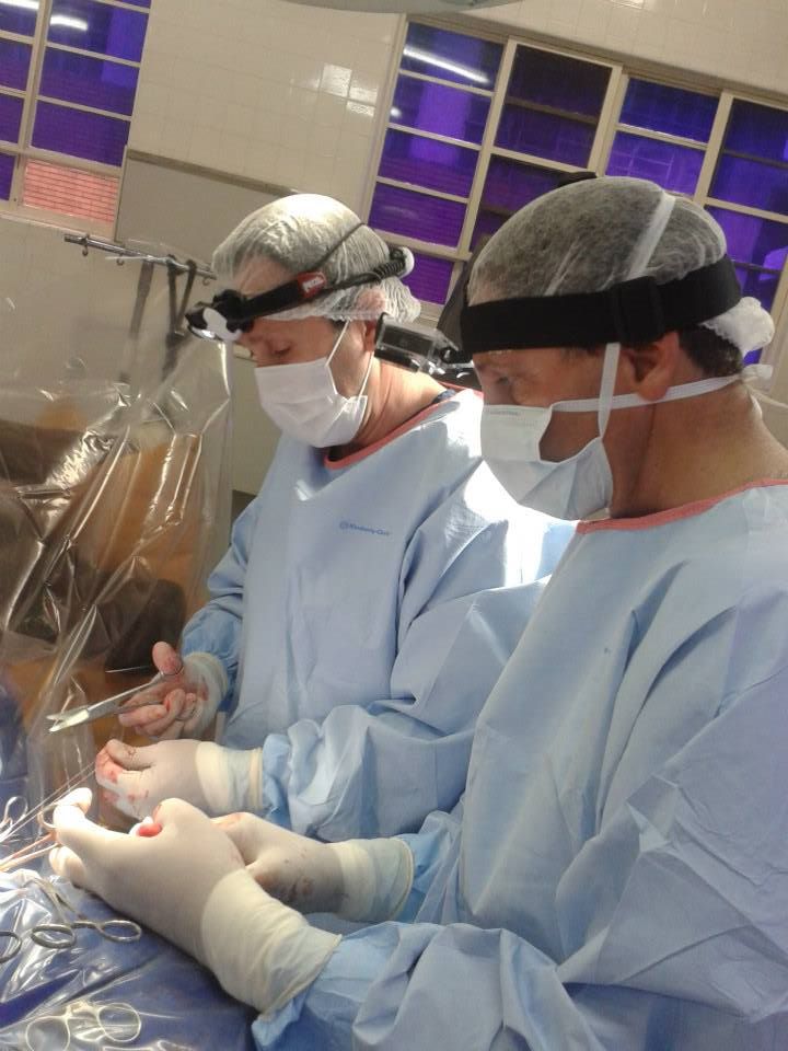 Dr. Reinaldo e Dr. Fabrice Rossignol.jpg